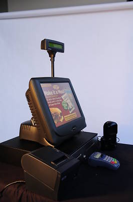 Radiant P1550 pos system restaurant retail
