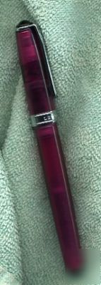 Levenger - fountain pen #6 - mint and ink with giftbox