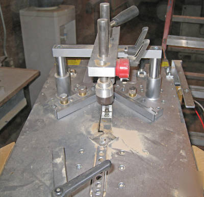 Mitre-mite VN4L frame nailer