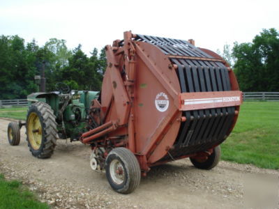 Hesston 5800 rounder big round hay baler