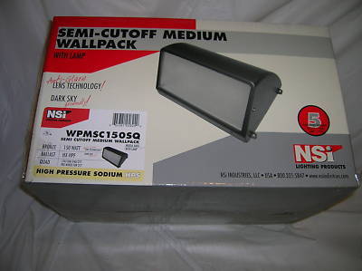 Semi-cutoff meduim wallpack 150 watt hps quad volt