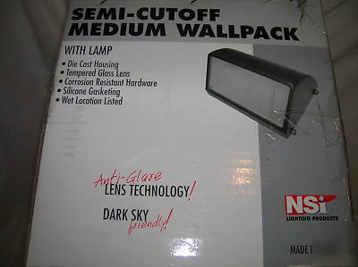 Semi-cutoff meduim wallpack 150 watt hps quad volt