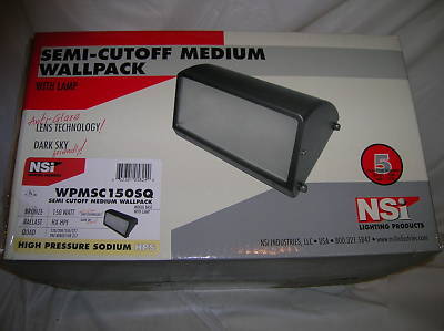 Semi-cutoff meduim wallpack 150 watt hps quad volt