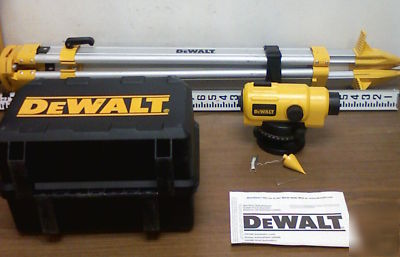 Dewalt 26X auto level package DW096PK slightly used