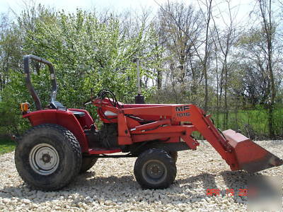 Massey ferguson 1030 4X4 diesel tractor loader 1750HRS