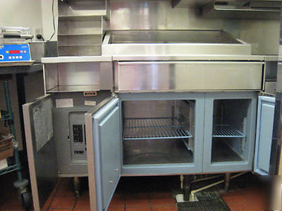 Commercial restaurant hot/cold line equipment taco bell