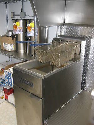 1997 ww 35FT customized concession trailer nice