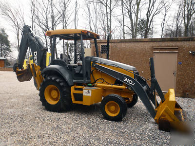 John deere 310J back hoe 2006 with warranty 