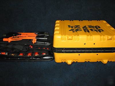 Klein cementex 1000 volt insulated 33527 kit&case nice+