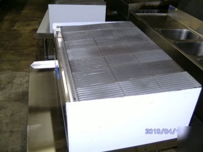 New - royal char rock broiler 36-inch