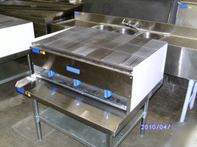 New - royal char rock broiler 36-inch